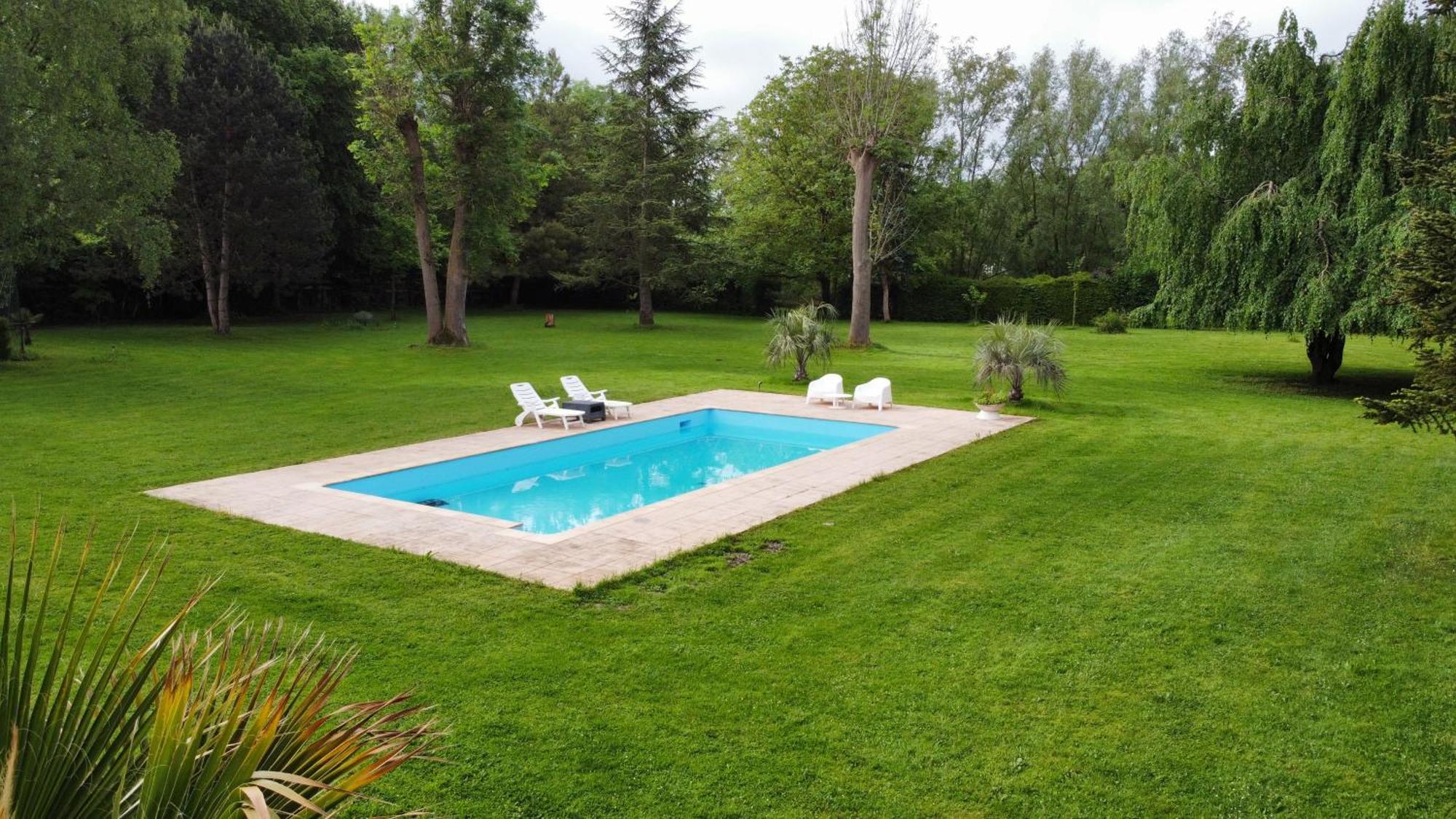Appartement Familial Au Bord De La Marne, Jardin 8000M2, Piscine, Court De Tennis, Terrasse, Parking Gratuit Proche Disneyland Isles-lès-Villenoy Eksteriør bilde