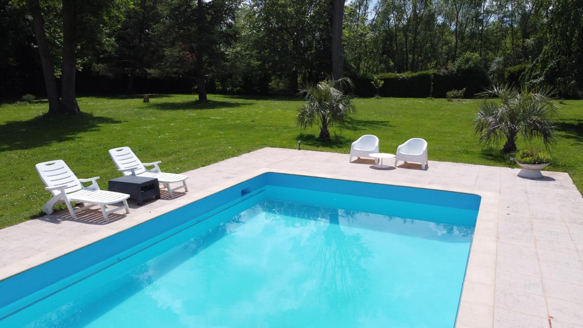 Appartement Familial Au Bord De La Marne, Jardin 8000M2, Piscine, Court De Tennis, Terrasse, Parking Gratuit Proche Disneyland Isles-lès-Villenoy Eksteriør bilde