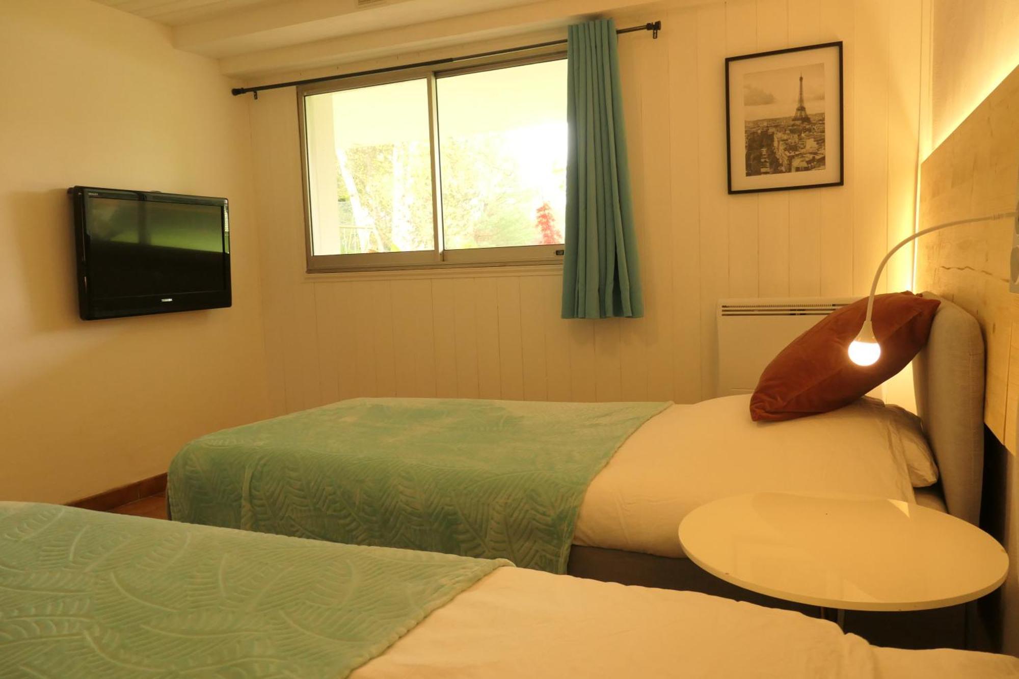 Appartement Familial Au Bord De La Marne, Jardin 8000M2, Piscine, Court De Tennis, Terrasse, Parking Gratuit Proche Disneyland Isles-lès-Villenoy Eksteriør bilde