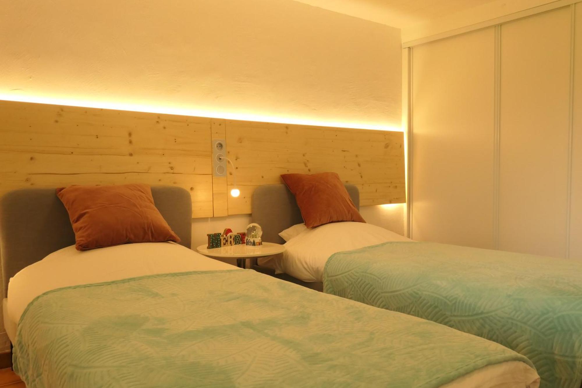 Appartement Familial Au Bord De La Marne, Jardin 8000M2, Piscine, Court De Tennis, Terrasse, Parking Gratuit Proche Disneyland Isles-lès-Villenoy Eksteriør bilde