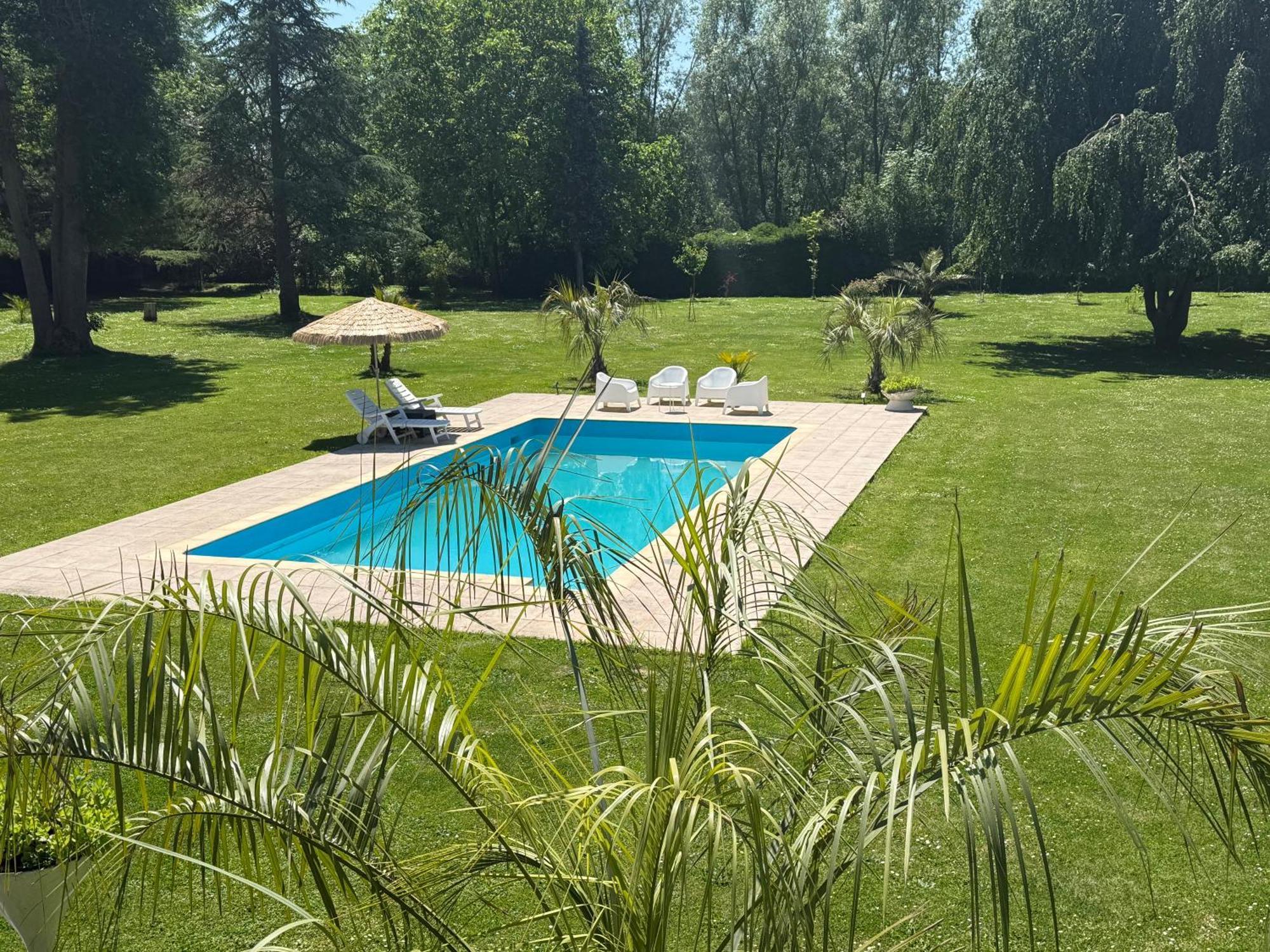Appartement Familial Au Bord De La Marne, Jardin 8000M2, Piscine, Court De Tennis, Terrasse, Parking Gratuit Proche Disneyland Isles-lès-Villenoy Eksteriør bilde